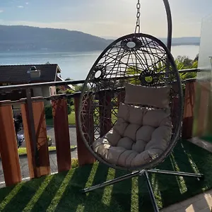 la-lumire-du-lac.hotels-rhonealpes.com/